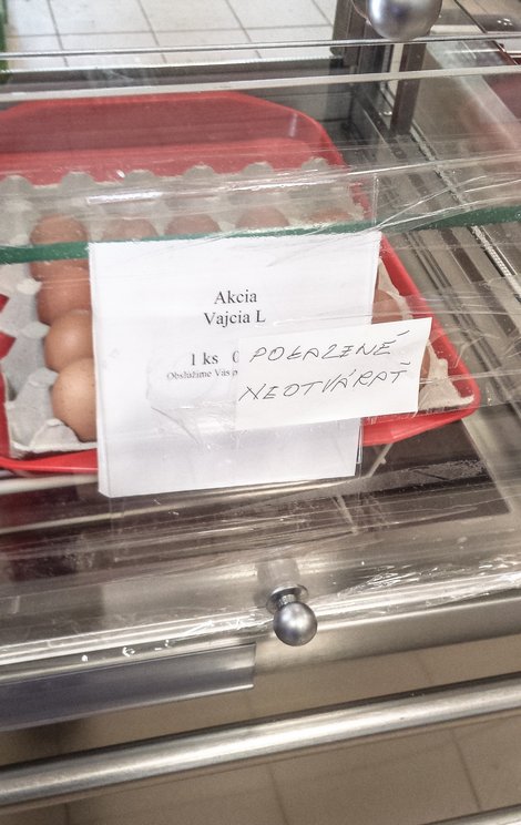 pokazené (dvierka)
